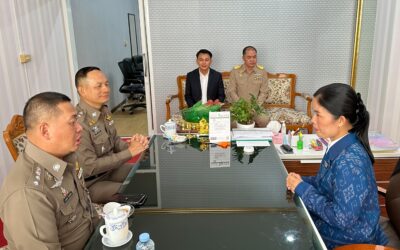 พล.ต.ต.ภิรมย์ สวนทอง ผบก.ภ.จว.ยโสธร มอบหมายให้ พ.ต.อ.สานิตย์ ไชยสถิตย์ รอง ผบก.ภ.จว.ยโสธร พร้อมด้วย พ.ต.อ.ประสิทธิ์ เพชรรัตน์ ผกก.สภ.เมืองยโสธร ได้ร่วมกัน เข้าพบปะพูดคุย รับฟังสภาพปัญหา และสถานการณ์การแพร่ระบาดของปัญหายาเสพติดในพื้นที่จาก นางสุภาพร  สลับศรี สมาชิกสภาผู้แทนราษฏร จังหวัดยโสธร เขต ๑