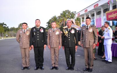 นายชรินทร์ ทองสุข ผู้ว่าราชการจังหวัดยโสธร พร้อมด้วย พล.ต.ต.ภิรมย์ สวนทอง ผบก.ภ.จว.ยโสธร ร่วมเป็นเกียรติในพีธีกระทำสัตย์ปฏิญาณตนต่อธงชัยเฉลิมพลและพิธีสวนสนามเนื่องในวันกองทัพไทย ประจำปี 2567