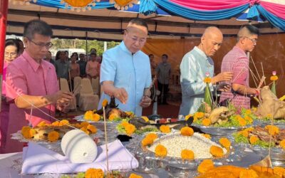 พล.ต.ต.ภิรมย์ สวนทอง ผบก.ภ.จว.ยโสธร มอบหมายให้ พ.ต.อ.เศวก โพนทัน รอง ผบก.ภ.จว.ยโสธร , พ.ต.อ.ประสิทธิ์ เพชรรัตน์ ผกก.สภ.เมืองยโสธร , พ.ต.ท.หญิง อุบลพัฒนา มูลสาร รอง ผกก.ฝอ.ภ.จว.ยโสธร , พ.ต.ต.ประสงค์ ทอนศรี สว.ฝอ.ภ.จว.ยโสธร และข้าราชการตำรวจในสังกัด ร่วมพิธีบวงสรวงพระบรมราชานุสาวรีย์ รัชการที่ 5 เนื่องในวันสถาปนาจังหวัดยโสธรและงานกาชาดประจำปี 2568 โดยมี นายชาญชัย ศรศรีวิชัย ผู้ว่าราชการจังหวัดยโสธร เป็นประธานในพิธี